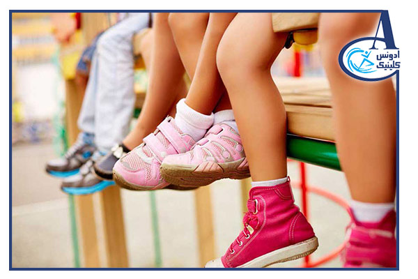 ادونس کلینیک ارائه دهنده انواع کفش طبی برای کودکان